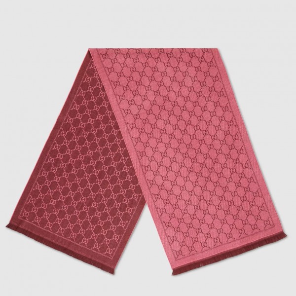 Gucci Magenta GG Jacquard Pattern Knitted Scarf